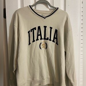 Hollister cute Italia pullover size medium